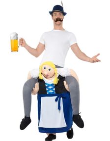 Olga Piggyback Rideon Oktoberfestkostyme